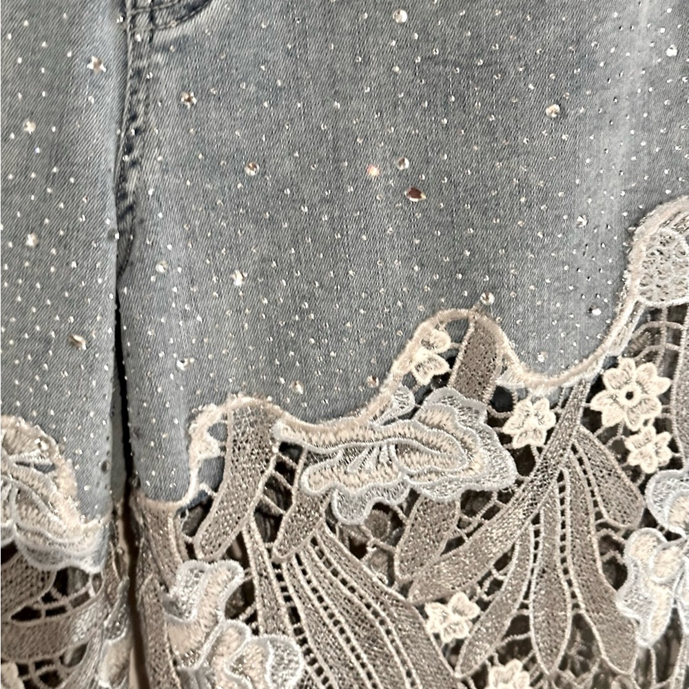 New, with tags. Beautiful Embellished Jeans! - Picture 5 of 5